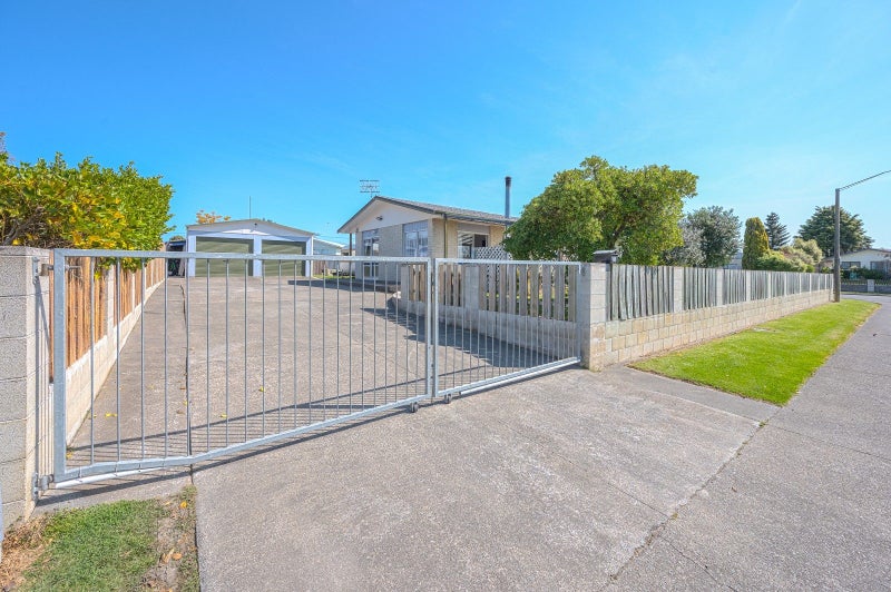 30 Sutton Avenue, Clive, Clive - Carousel 17