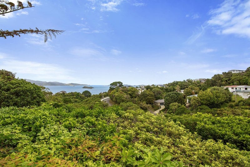 38 Akatea Road, Korokoro, Lower Hutt - Carousel 2