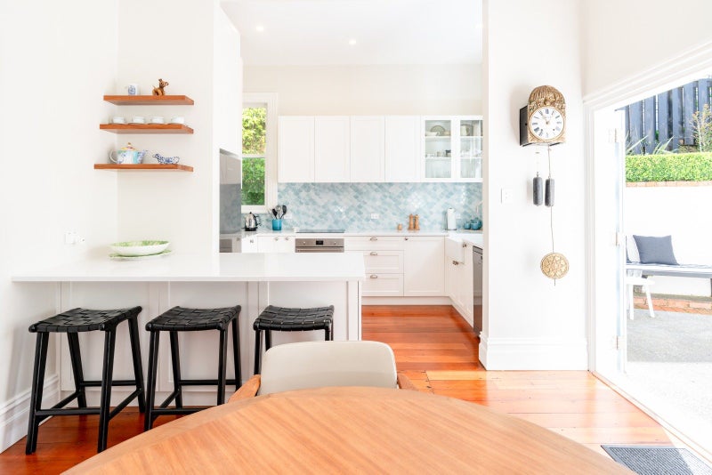 33 Grove Road, Kelburn, Wellington - Carousel 1