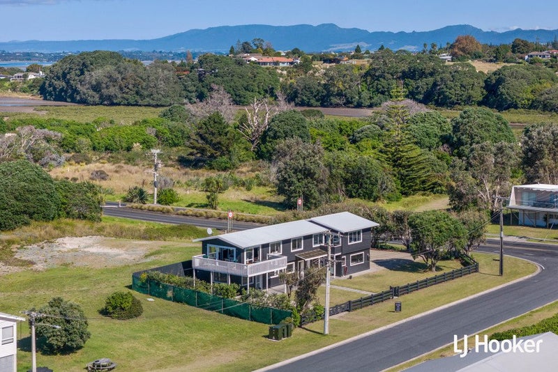 287 Seaforth Road, Waihi Beach - Carousel 36