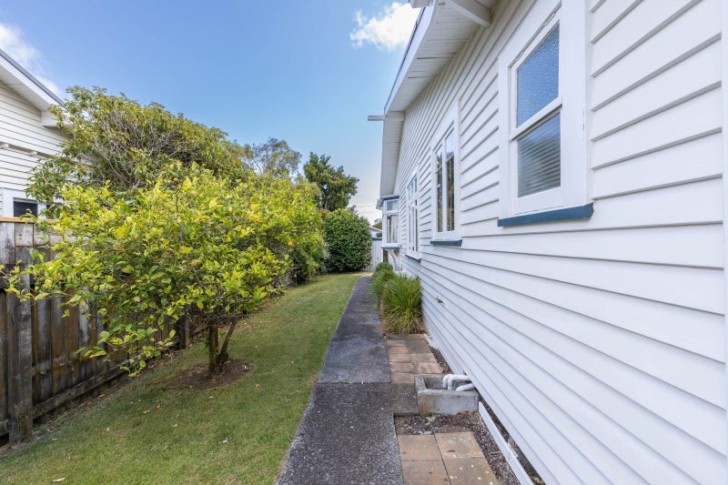 25 Glen Almond Street, New Plymouth, New Plymouth - Carousel 44