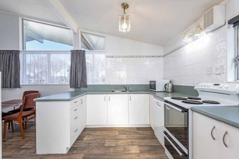 4 John F Kennedy Drive, Milson, Palmerston North - Carousel 2