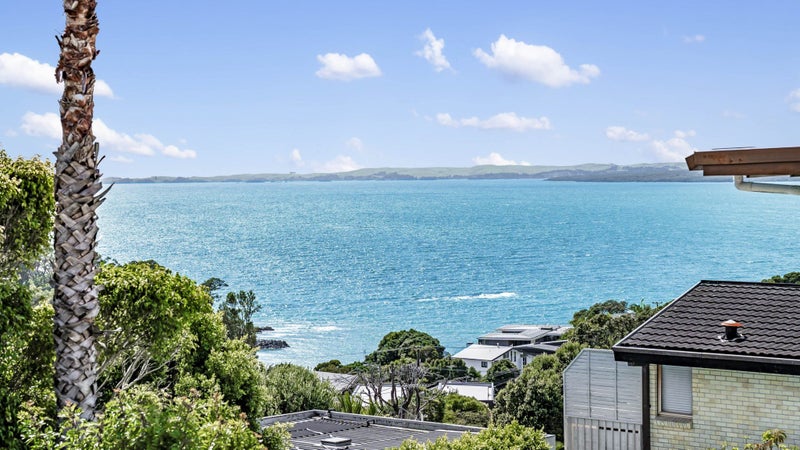 5 Midway Avenue, Castor Bay, Auckland - Carousel 1