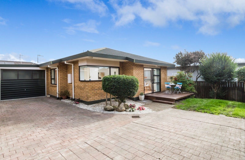 2/7 Penton Way, Tāhunanui, Nelson - Carousel 1
