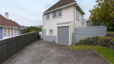 15 Mckillop Street, Ranui, Porirua - Carousel 1