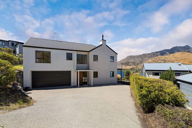 5 Gum Lane, Queenstown, Queenstown - Carousel 27