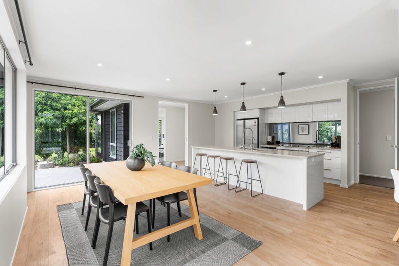 14 Josephine Crescent, Aidanfield, Christchurch - Carousel 2