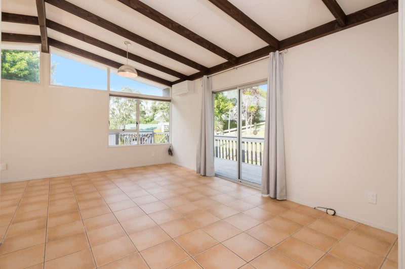 21 Erica Road, Sunnynook, North Shore City, Auckland - Carousel 2