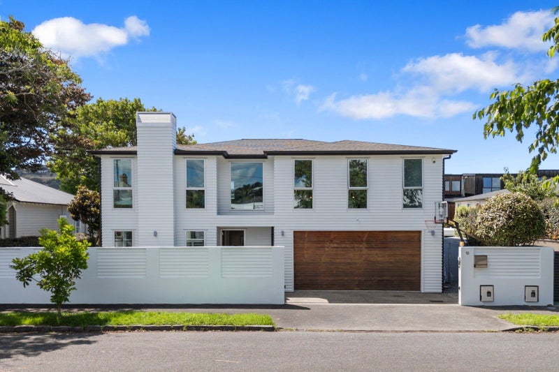 1B Bishop Street, Epsom, Auckland - Carousel 1