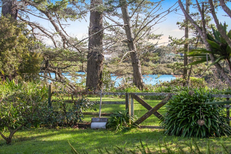 36 Pandora Place, Pakuranga, Auckland - Carousel 2