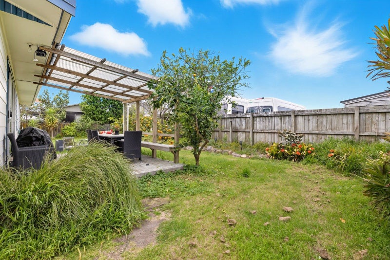 1216 Papamoa Beach Road, Papamoa Beach, Papamoa - Carousel 2