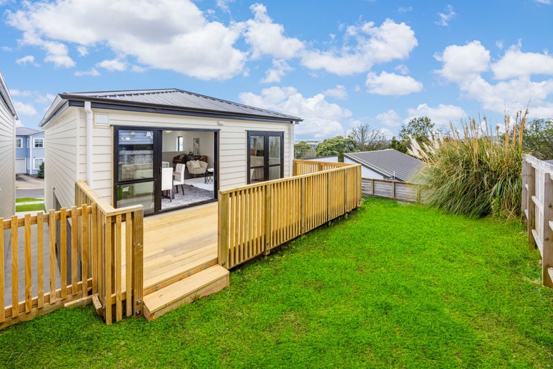 61 Joseph Street, Flat Bush, Auckland - Carousel 2