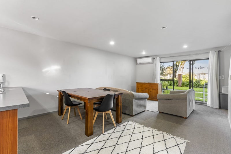 44/42 Holly Street, Avondale, Auckland - Carousel 1