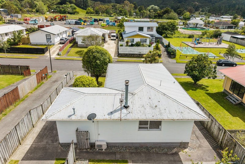 15 Stockdale Street, Wainuiomata, Lower Hutt - Carousel 29