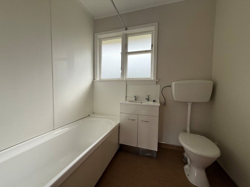 2/24 Newbery Street, Opawa, Christchurch - Carousel 8