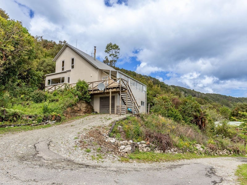 1046 Main Road, DOBSON, GREYMOUTH - Carousel 1