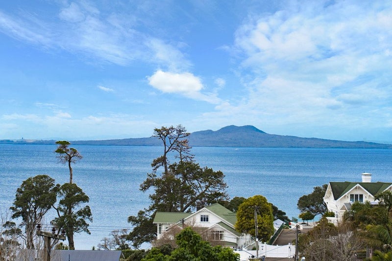 12C Rewi Street, Torbay, Auckland - Carousel 1