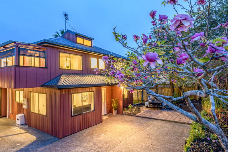 Property Valuation for 2/180 Onewa Road, Birkenhead, Auckland Trade