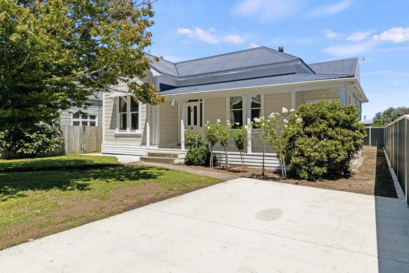 29 Halswell Street, Whanganui, Whanganui - Carousel 1