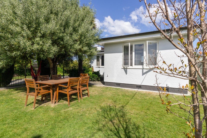 7 Devon Street, Taradale, Napier - Carousel 1