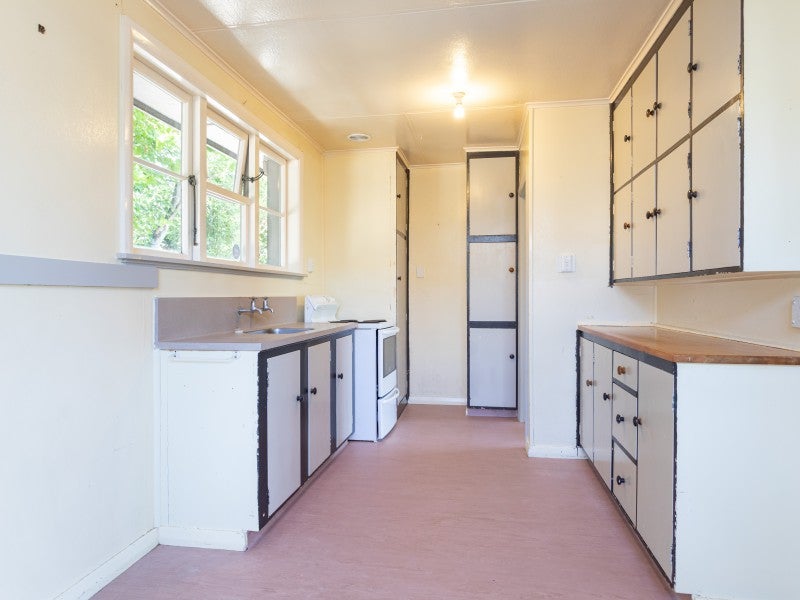 38 Manawatu Street, Hokowhitu, Palmerston North - Carousel 2