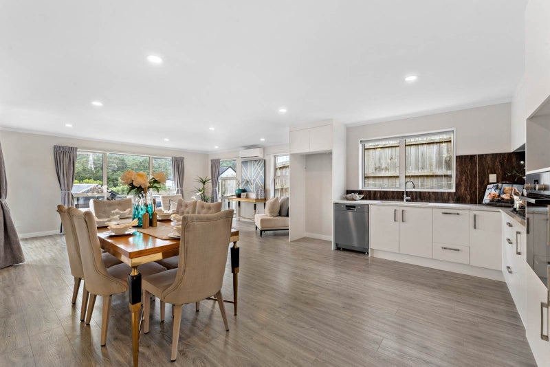 78 Jeroboam Loop, Kumeū - Carousel 2