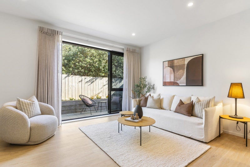 7 Kikorangi Lane, Mount Wellington, Auckland - Carousel 2