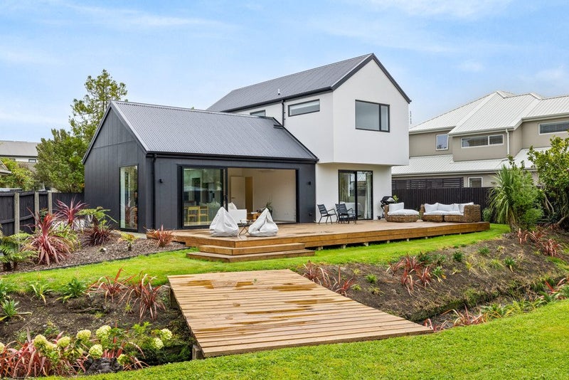 11 Ketton Place, St Albans, Christchurch - Carousel 1