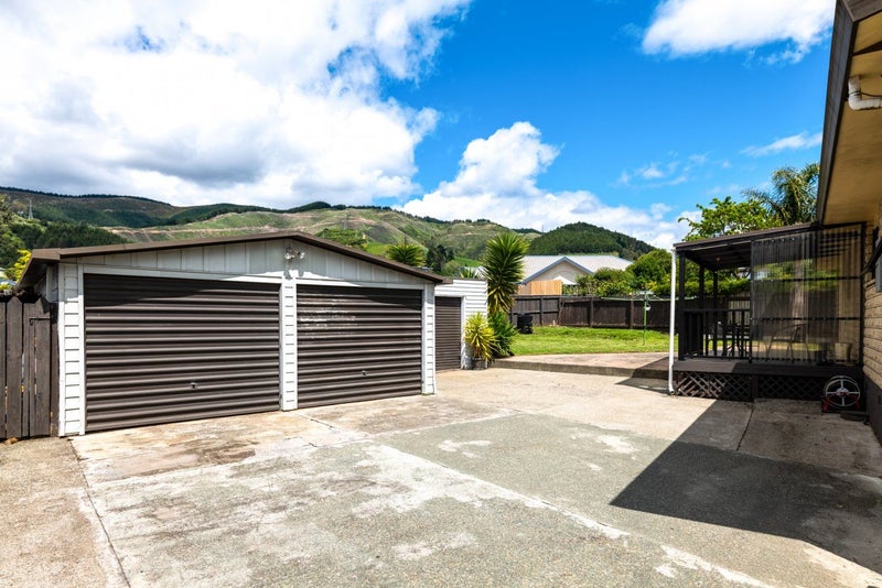 6 Hunter Avenue, Richmond - Carousel 2