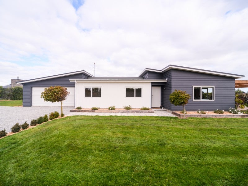15 Wapiti Avenue, Feilding, Feilding - Carousel 1