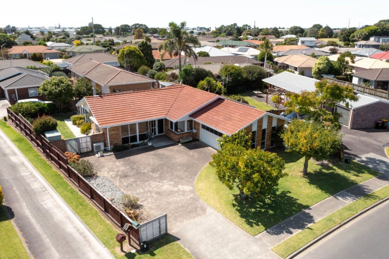 51 Bayfair Drive, Mount Maunganui, Mount Maunganui - Carousel 2