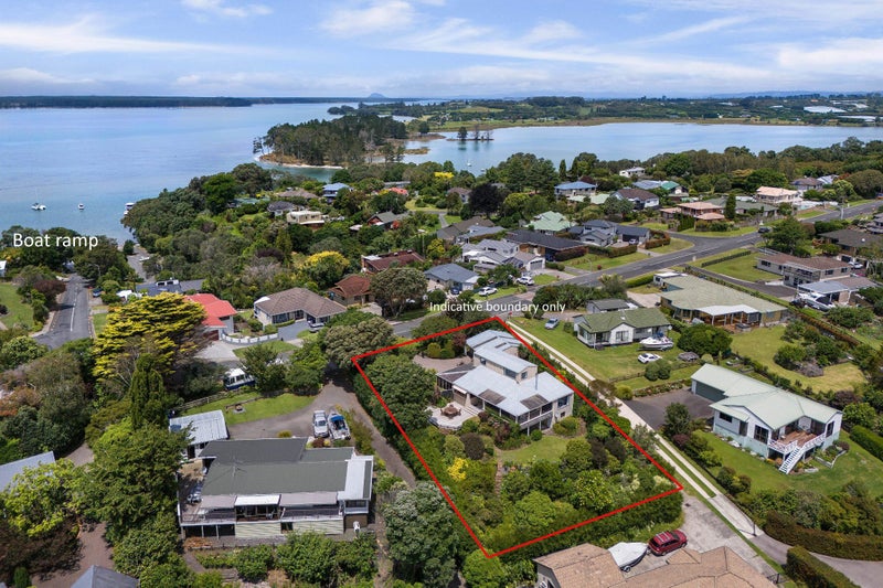 261 Tanners Point Road, Tanners Point, Tahawai - Carousel 1