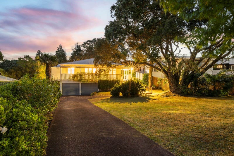 272 Beach Road, Campbells Bay, Auckland - Carousel 1