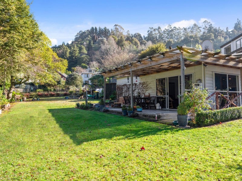 8 Summit Road, Lake Okareka, Rotorua - Carousel 1