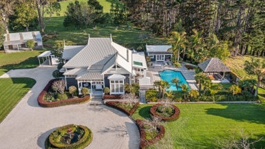 70 Pomona Road, Kumeu - Carousel 1