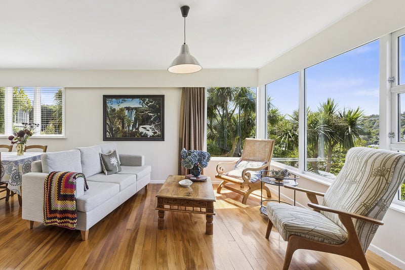 22 St Albans Avenue, Karori, Wellington - Carousel 2