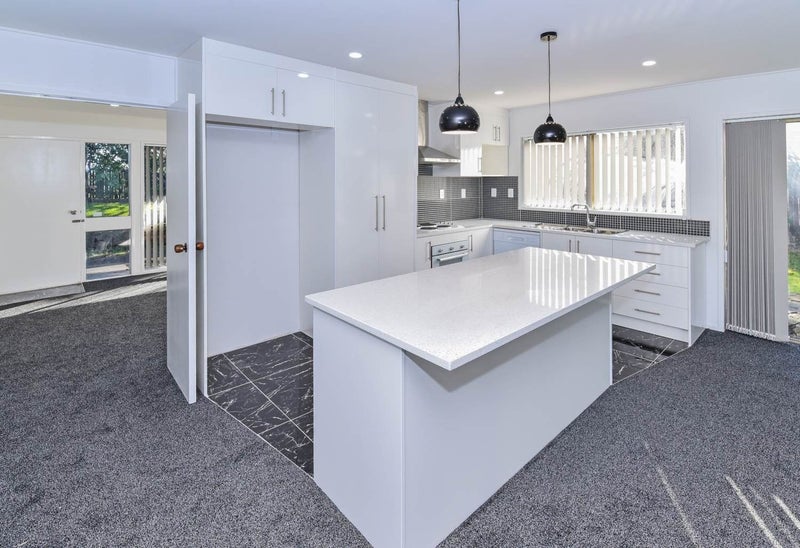 29 Balgowan Terrace, Conifer Grove, Takanini - Carousel 2