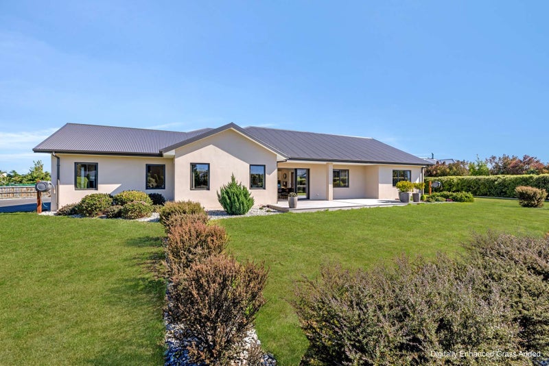 11 Paradise Way, Amberley, Amberley - Carousel 1