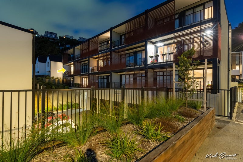 201/11 Jean Caldwell Way, Island Bay, Wellington - Carousel 1