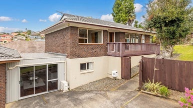 2/76 Velma Road, Hillcrest, Auckland - Carousel 1