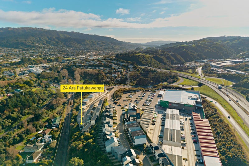 24 Ara Patukawenga, Tawa, Wellington - Carousel 15