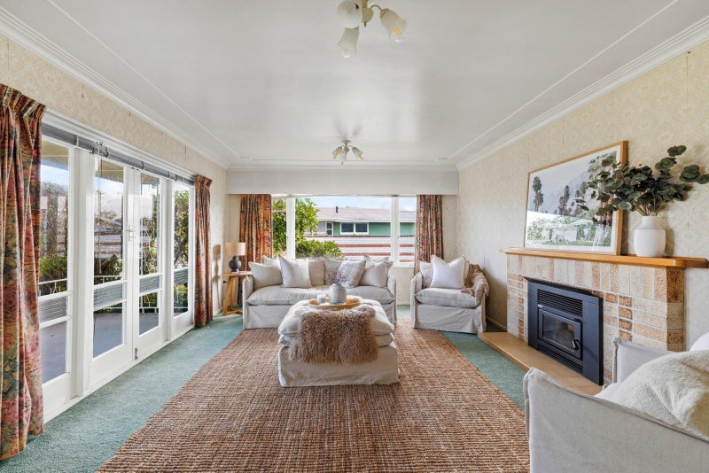 8 Keats Avenue, Onekawa, Napier - Carousel 1