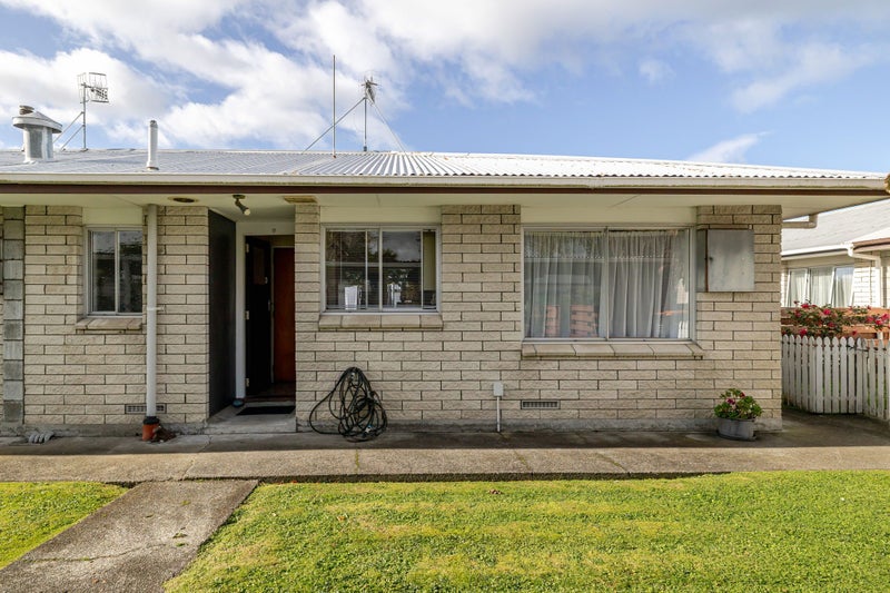 9 South Street, West End, Palmerston North, Manawatu / Whanganui - Carousel 1