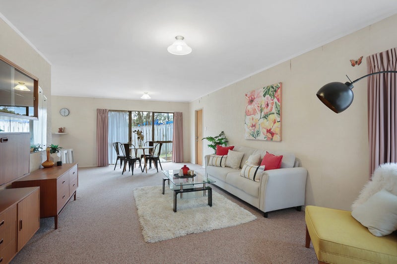 10 Evergreen Rise, New Lynn, Auckland - Carousel 2