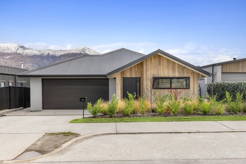 7 Landsborough Lane, Wānaka - Carousel 1