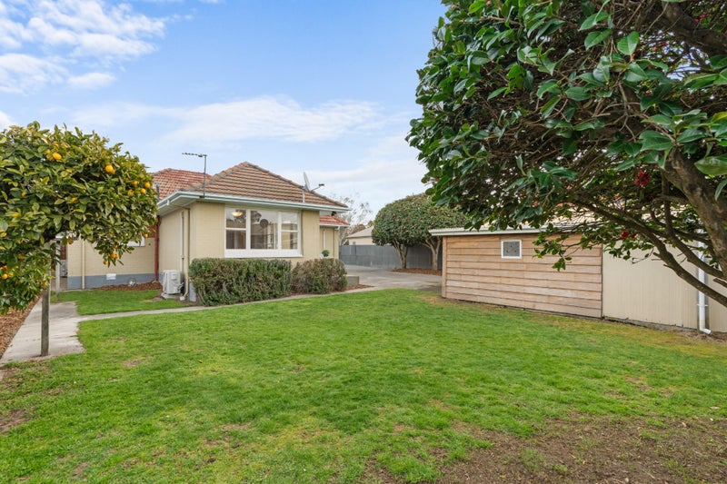 136 Brookside Terrace, Bryndwr, Christchurch - Carousel 2