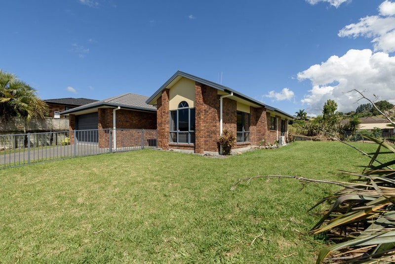 68 Rosella Drive, Welcome Bay, Tauranga - Carousel 1