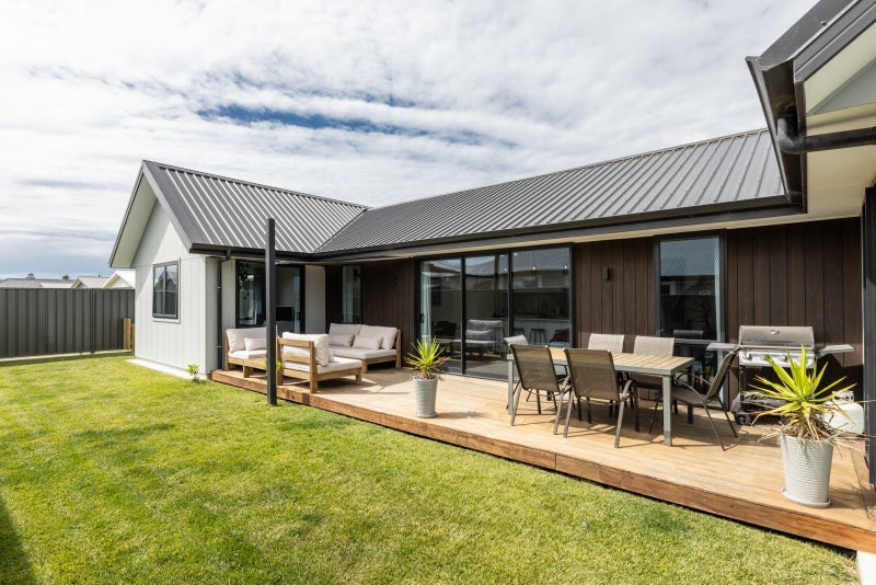 52 Hunter Drive, Awatoto, Napier - Carousel 1