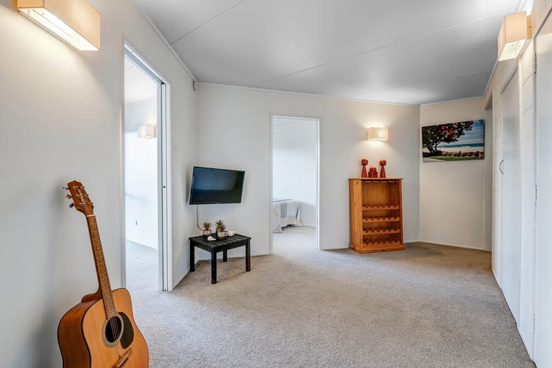 19 Kahurangi Place, Snells Beach, Snells Beach - Carousel 11