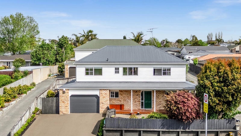 1/71 Wellington Street, Howick, Auckland - Carousel 1